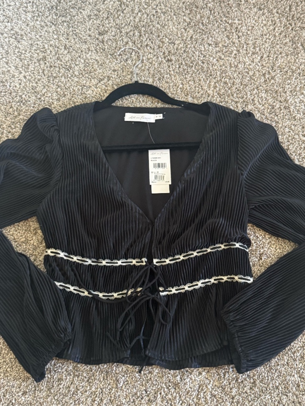 All in Favor Women's Black tie top size M